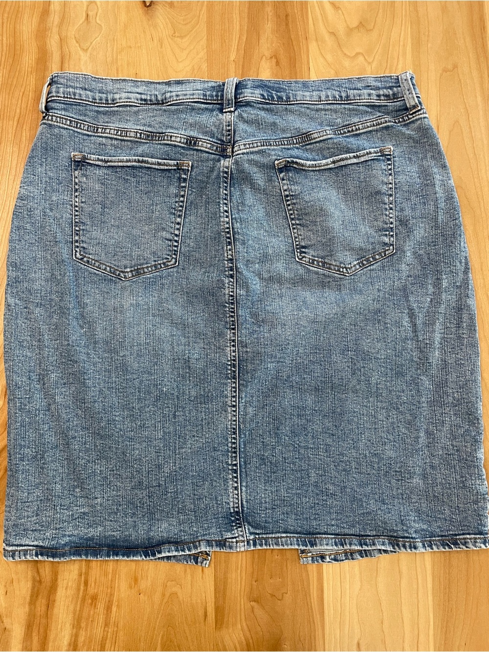 Banana Republic Denim Pencil Skirt Front Slit Size 20 Medium Wash Jean - Picture 4 of 6
